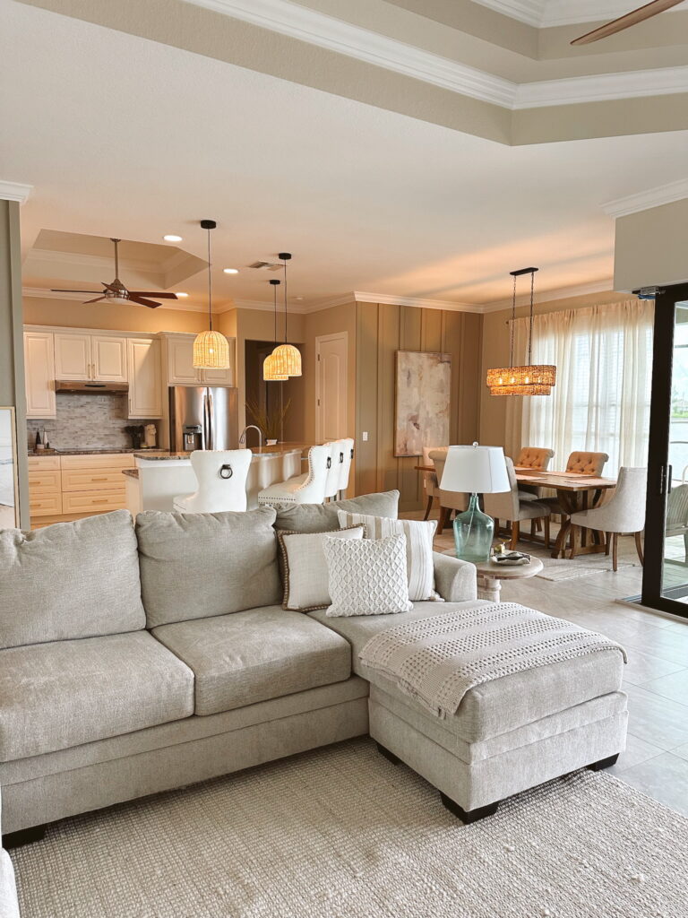 Edited in Tezza with: Lush, Temperature, & Brightness