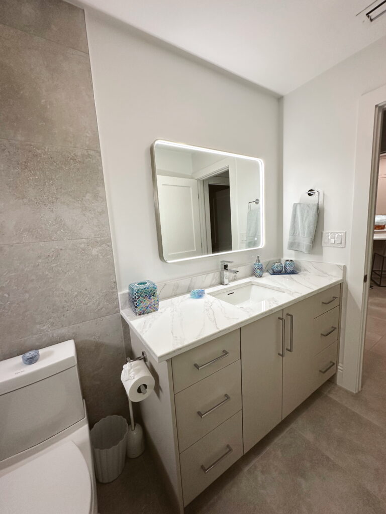 Edited in Tezza with: Lush, Temperature, & Brightness