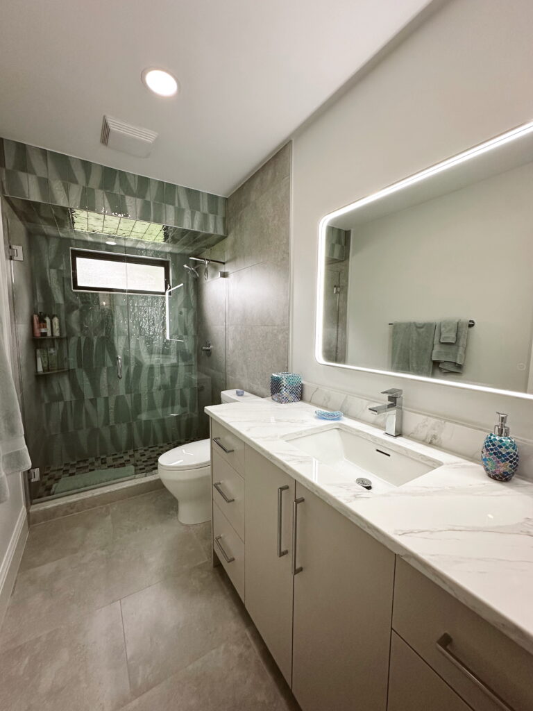 Edited in Tezza with: Lush, Temperature, & Brightness