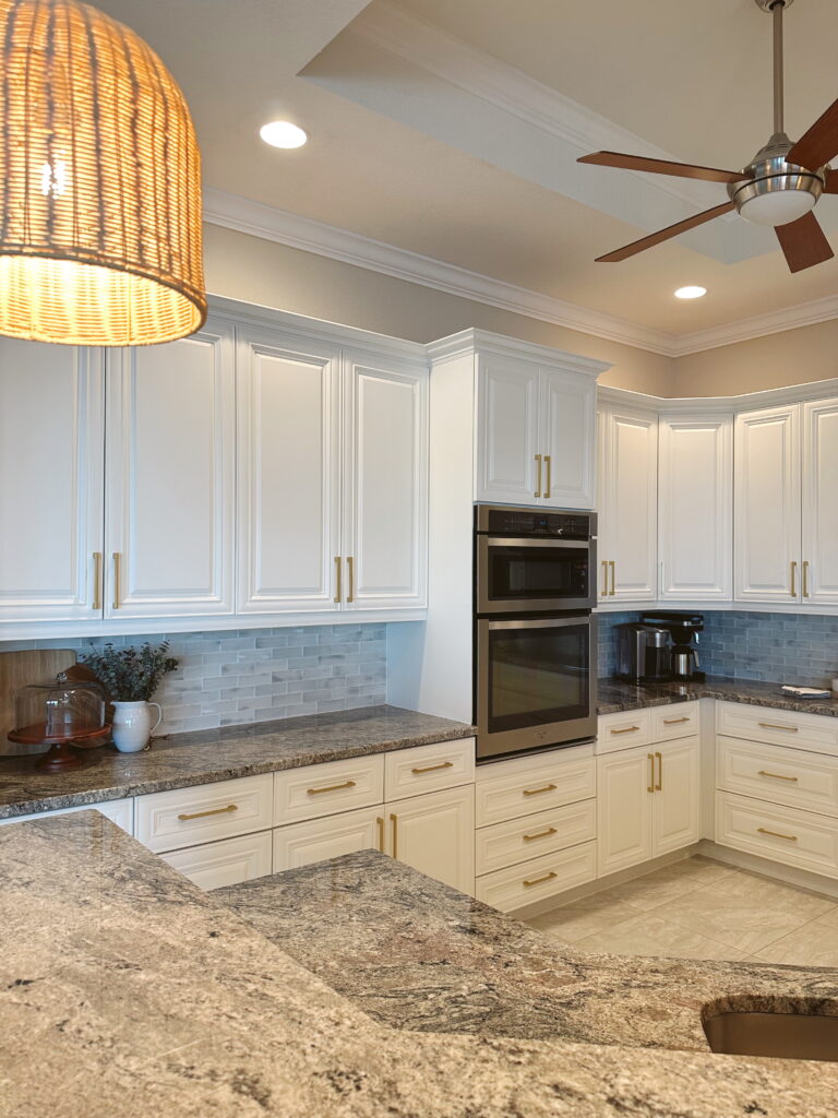 Edited in Tezza with: Lush, Temperature, & Brightness