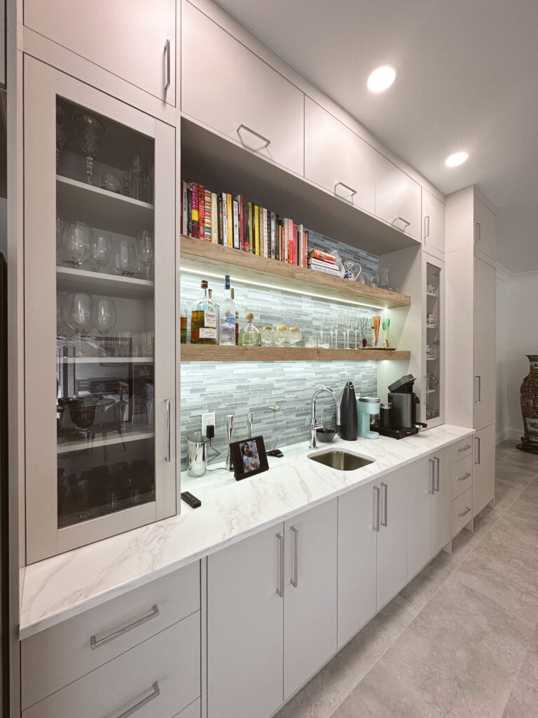 Edited in Tezza with: Lush, Temperature, & Brightness