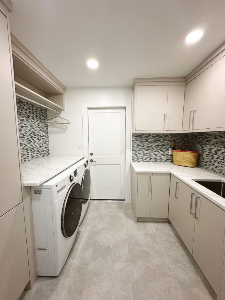 Edited in Tezza with: Lush, Temperature, & Brightness