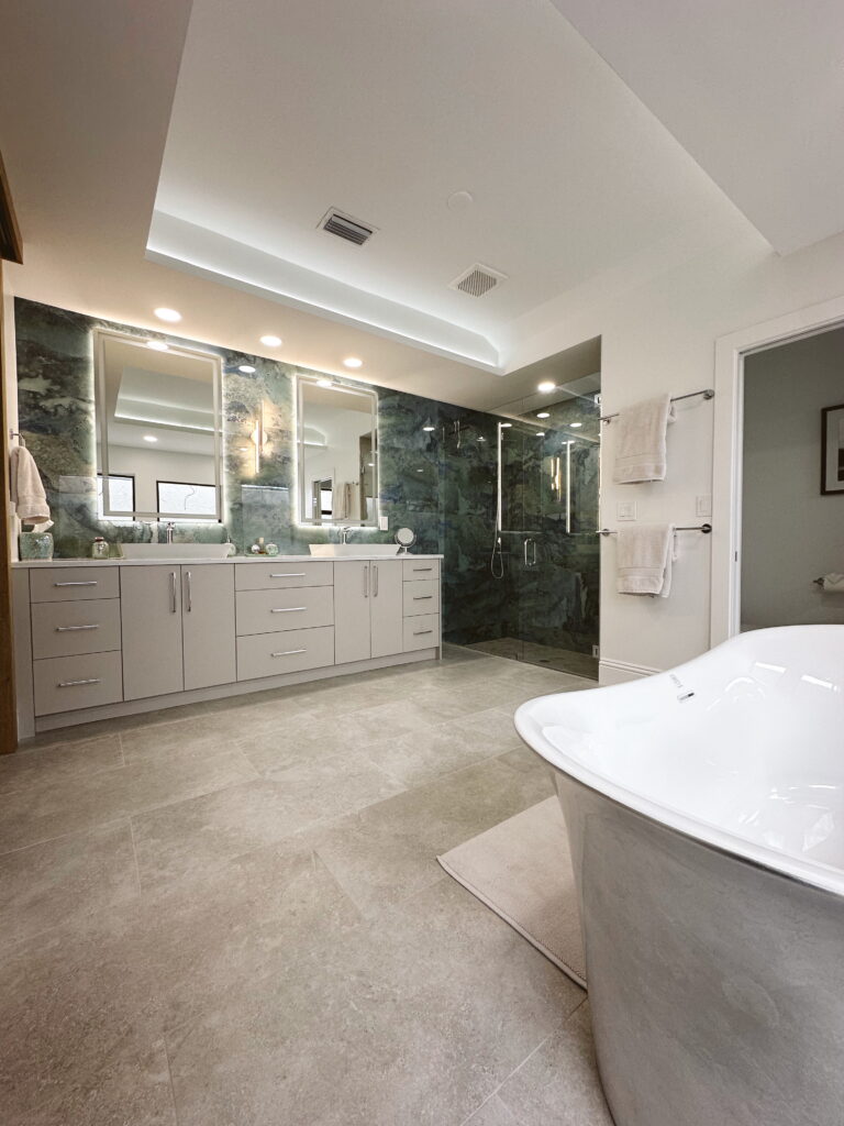 Edited in Tezza with: Lush, Temperature, & Brightness