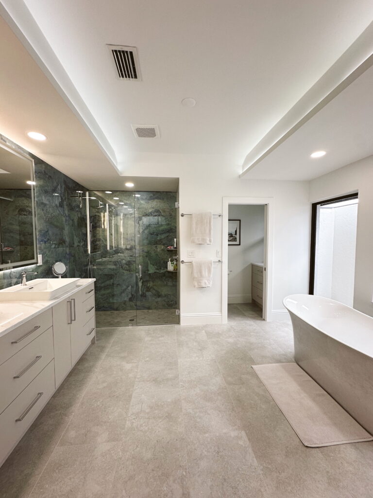 Edited in Tezza with: Lush, Temperature, & Brightness