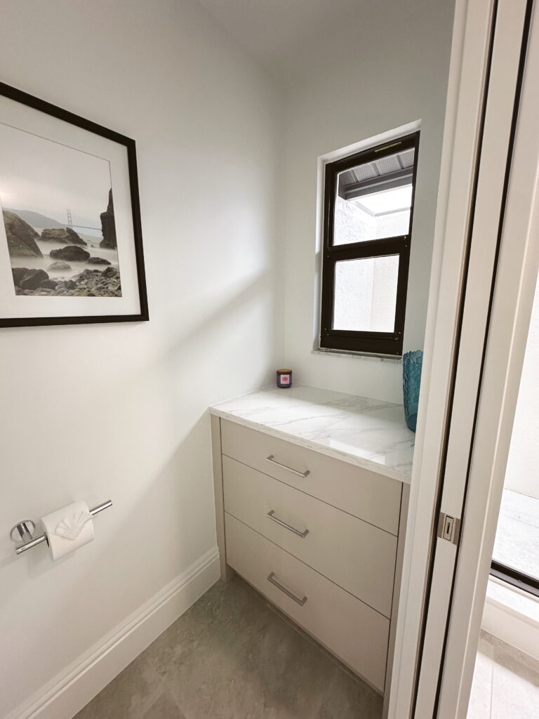 Edited in Tezza with: Lush, Temperature, & Brightness