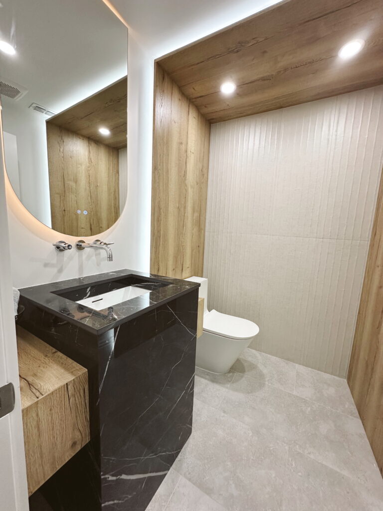 Edited in Tezza with: Lush, Temperature, & Brightness