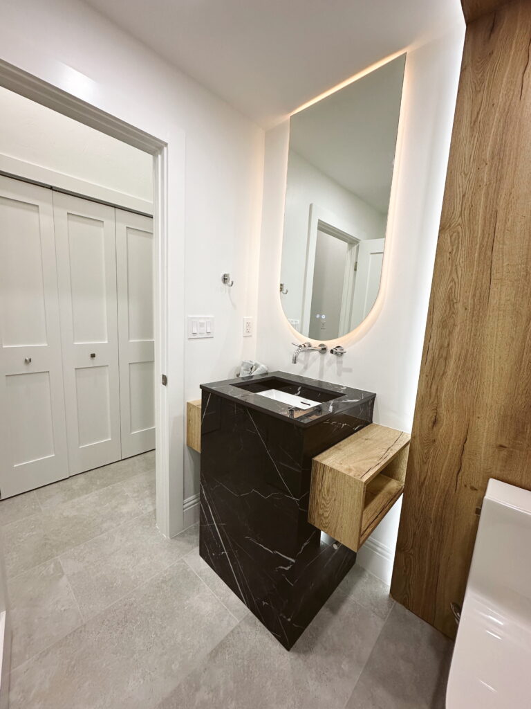 Edited in Tezza with: Lush, Temperature, & Brightness