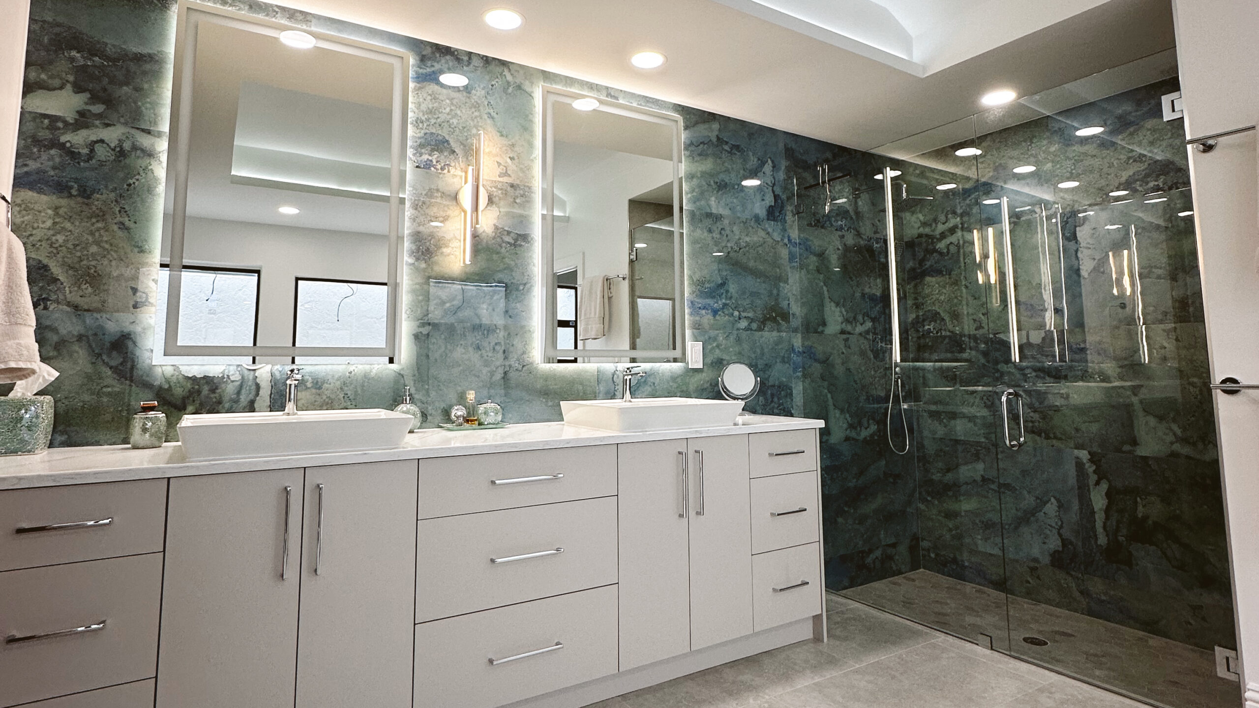 Edited in Tezza with: Lush, Temperature, Brightness, & Crop