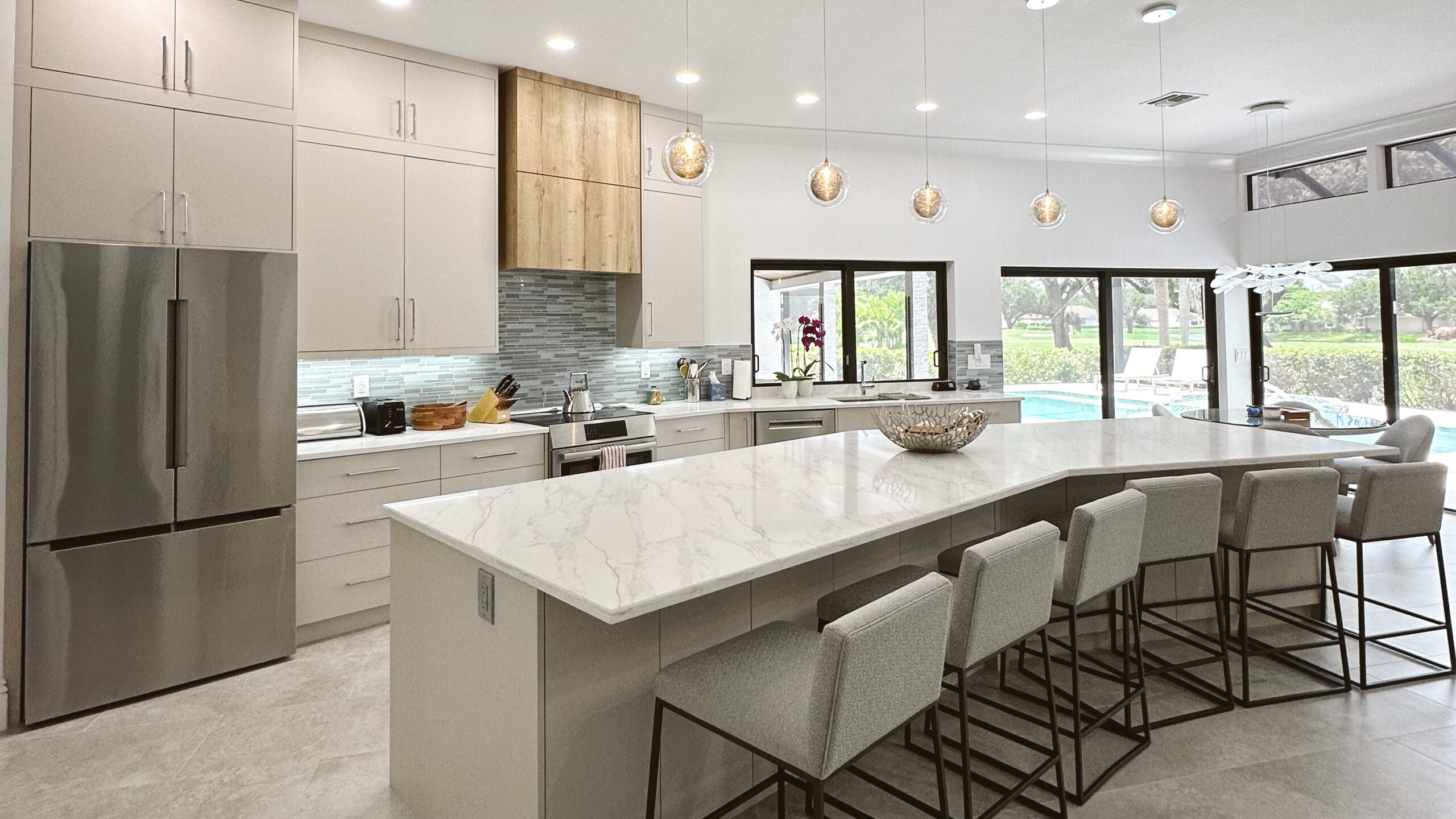 Edited in Tezza with: Lush, Temperature, Brightness, & Crop